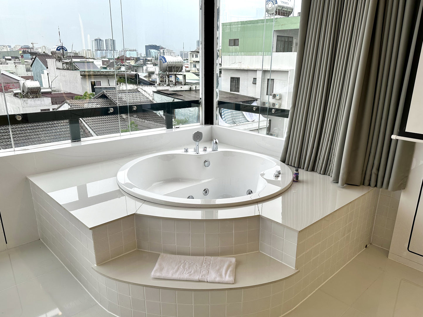 CUPID SIGNATURE: GALAXY CITY VIEW